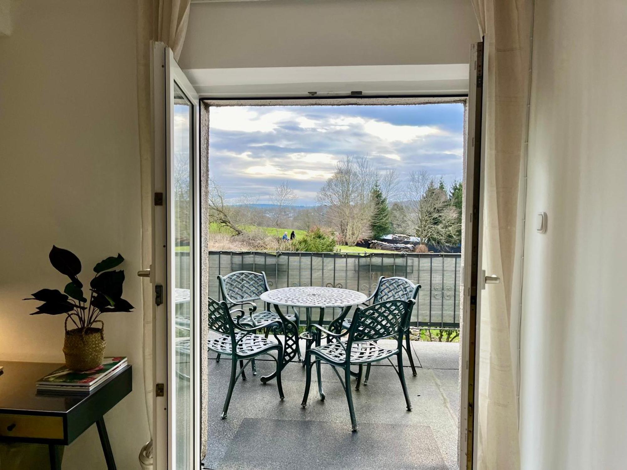 Holideis - Art-apartment - 3min To - Big Terrace - 2 Bedrooms Montjoie