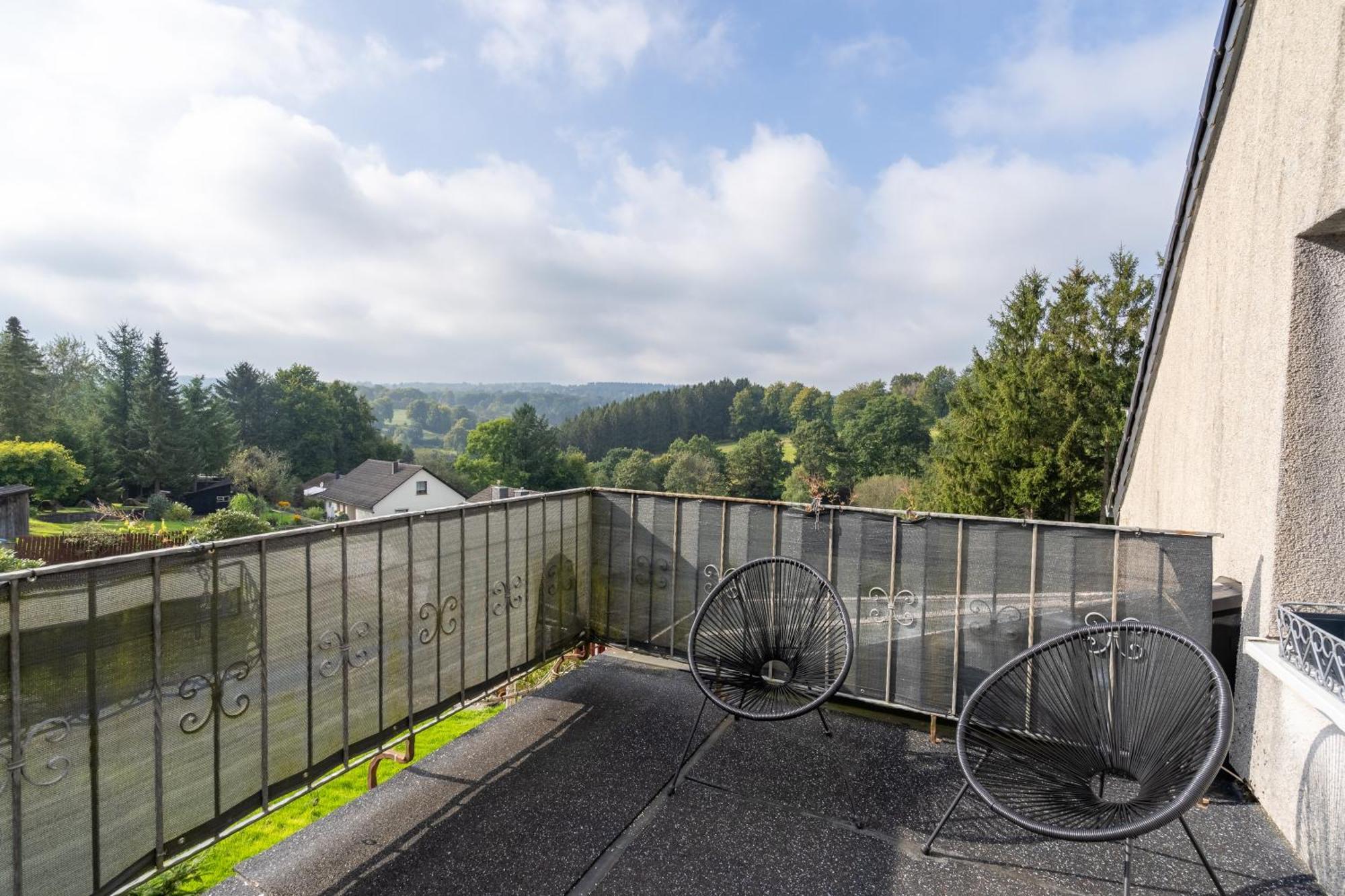 Holideis - Art-apartment - 3min To - Big Terrace - 2 Bedrooms Monschau