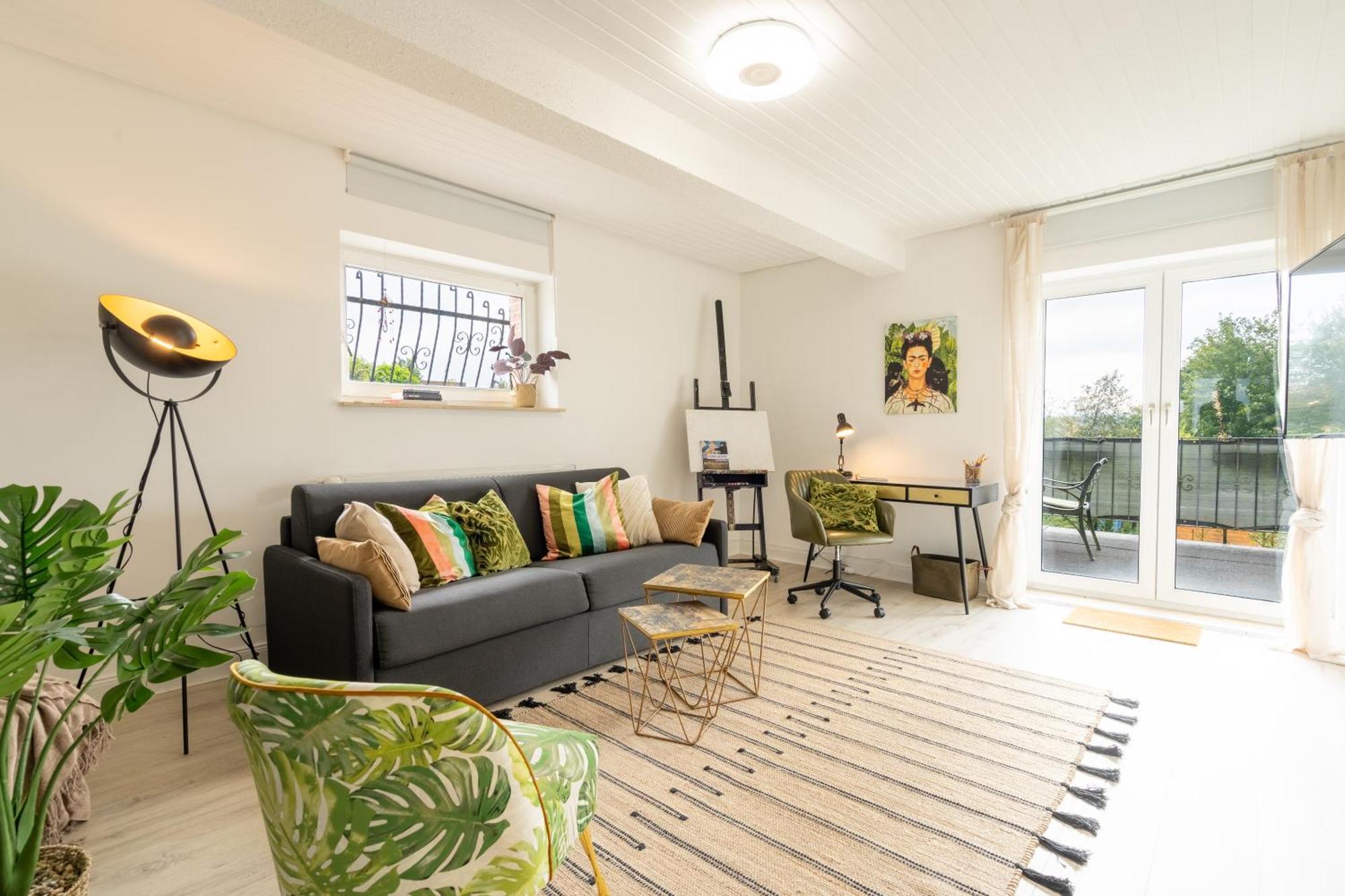 Holideis - Art-apartment - 3min To - Big Terrace - 2 Bedrooms Apartment *