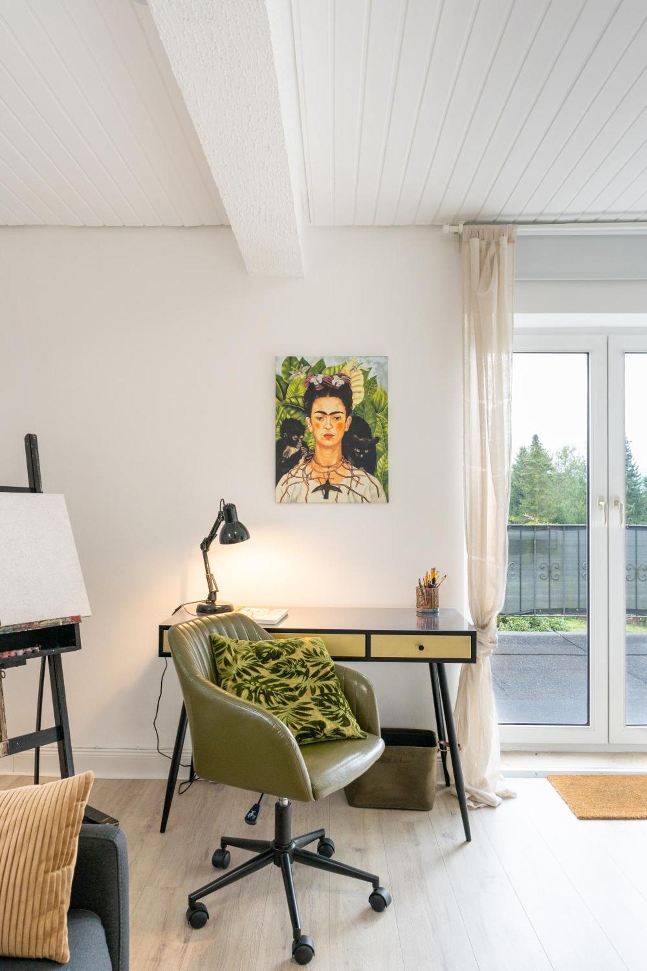 Holideis - Art-apartment - 3min To - Big Terrace - 2 Bedrooms Apartment Monschau