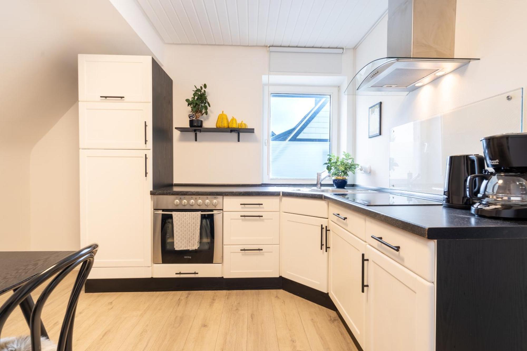 Holideis - Art-apartment - 3min To - Big Terrace - 2 Bedrooms * Monschau